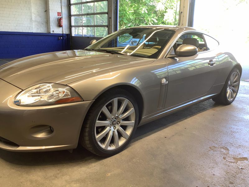 Jaguar XK 4.2 V8 — zdjęcie 2