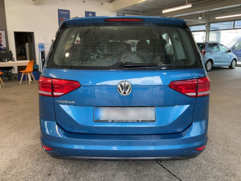 Volkswagen Touran 1.6 TDI Trendline BlueMotion Tech — zdjęcie 5