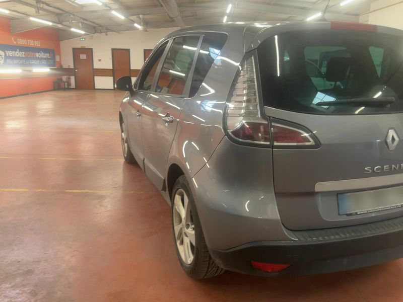 Renault Scenic 1.5 dCi Limited — zdjęcie 3