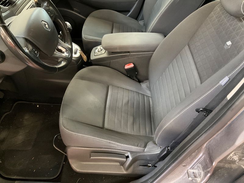 Renault Scenic 1.5 dCi Limited 2015 – снимка 22
