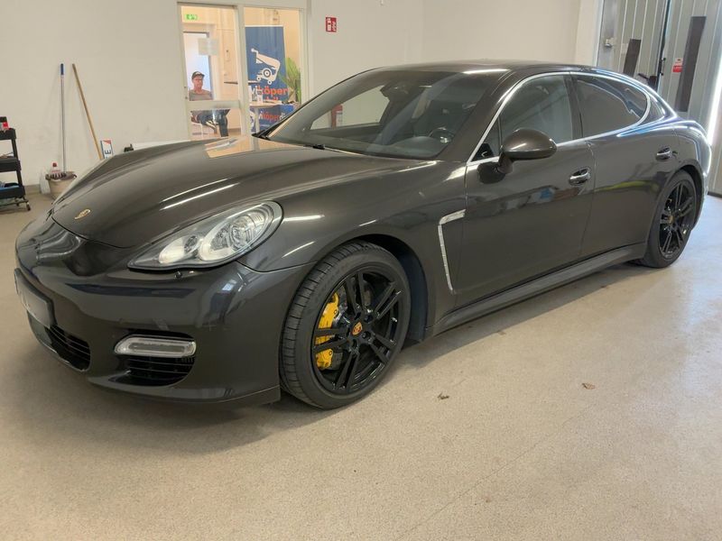Porsche Panamera Turbo S — zdjęcie 1