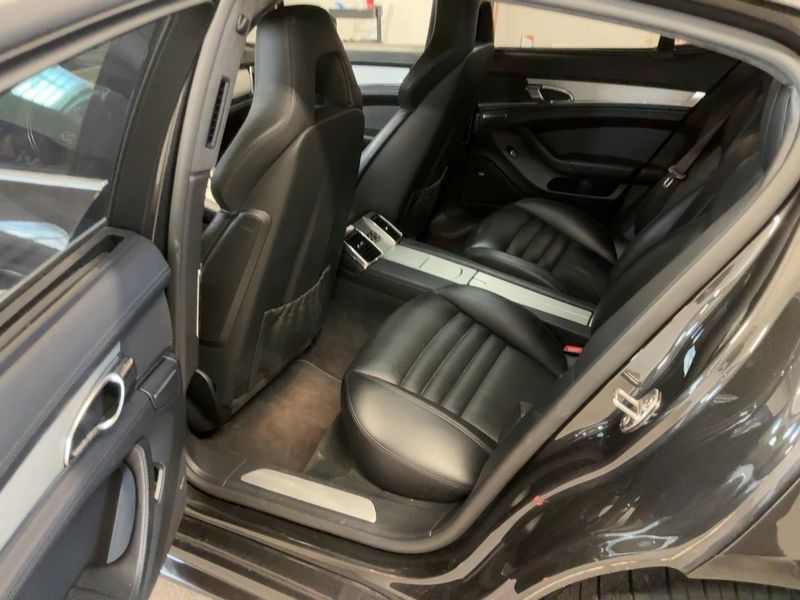 Porsche Panamera Turbo S — zdjęcie 14