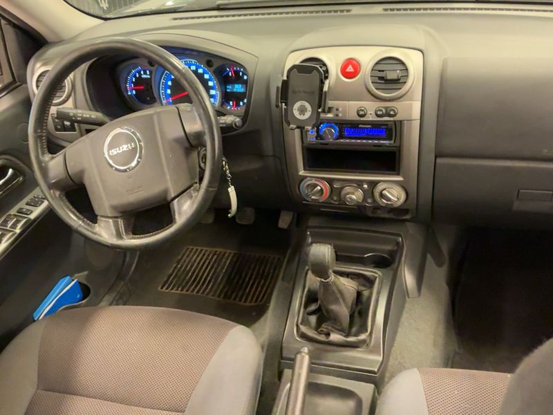 Isuzu D-MAX 3.0 Turbodiesel Double Cab Custom 4WD — zdjęcie 12