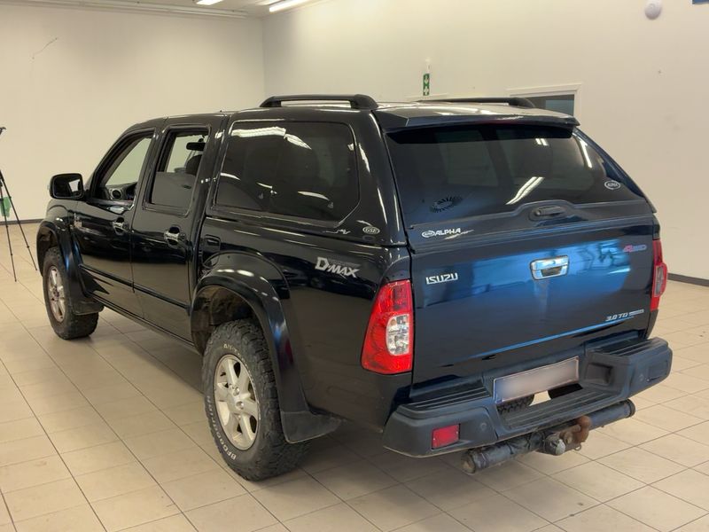 Isuzu D-MAX 3.0 Turbodiesel Double Cab Custom 4WD — zdjęcie 3