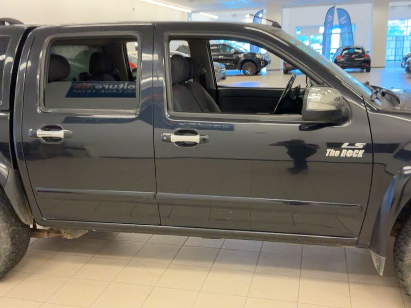Isuzu D-MAX 3.0 Turbodiesel Double Cab Custom 4WD — zdjęcie 7