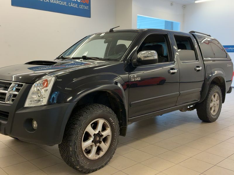 Isuzu D-MAX 3.0 Turbodiesel Double Cab Custom 4WD — zdjęcie 2