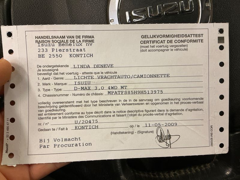 Isuzu D-MAX 3.0 Turbodiesel Double Cab Custom 4WD — zdjęcie 16