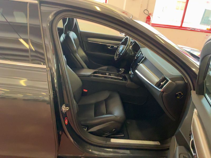 Volvo V90 2.0 D4 Momentum — zdjęcie 11