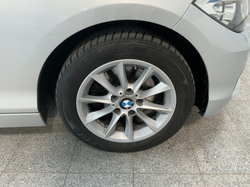 BMW 1er 120d xDrive Advantage 2018 – снимка 11