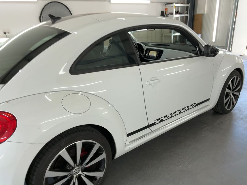 Volkswagen Beetle 2.0 TSI Sport 2011 – снимка 10