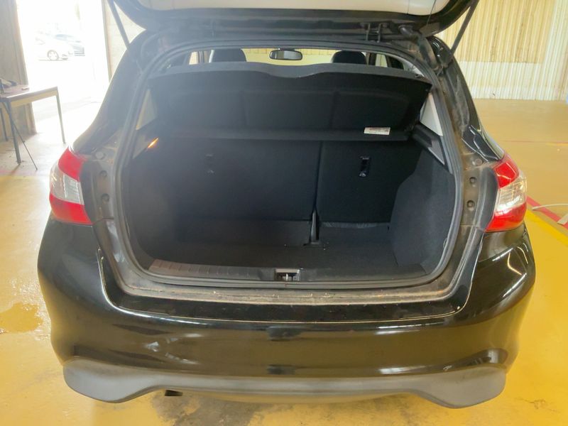 Nissan Pulsar 1.5 Turbodiesel N-Connecta — zdjęcie 10