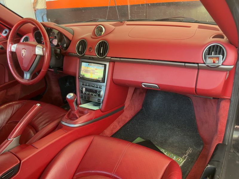 Porsche Cayman 2.7 — zdjęcie 12