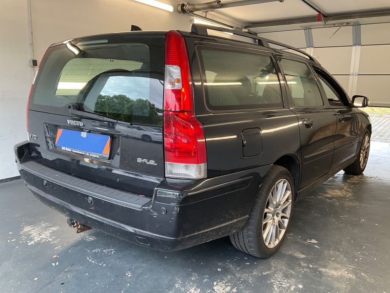 Volvo V70 2.4 Bi-Fuel Edition Sport — zdjęcie 2