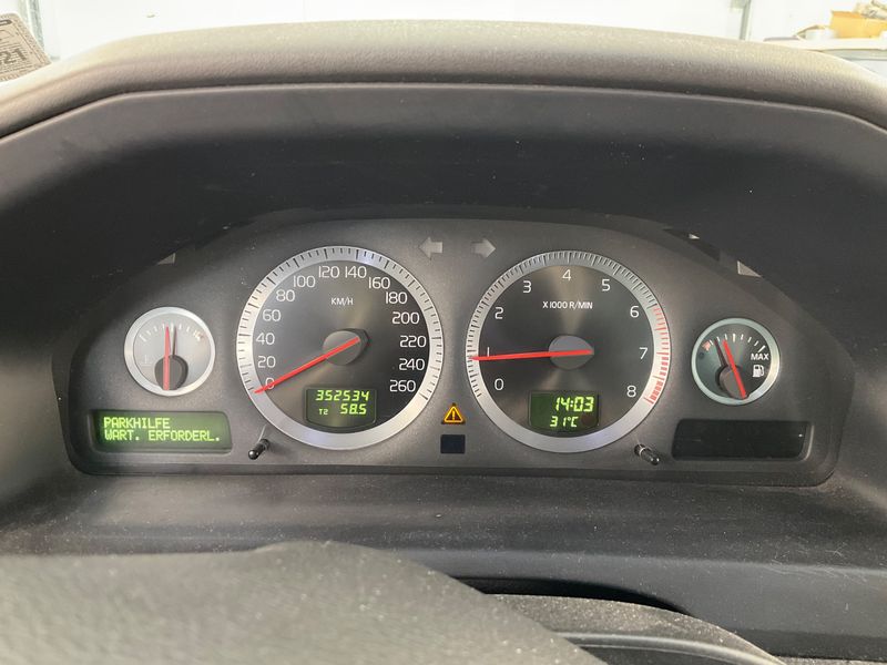 Volvo V70 2.4 Bi-Fuel Edition Sport — zdjęcie 4