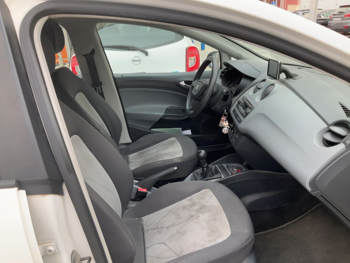 Seat Ibiza 2013 — photo 18