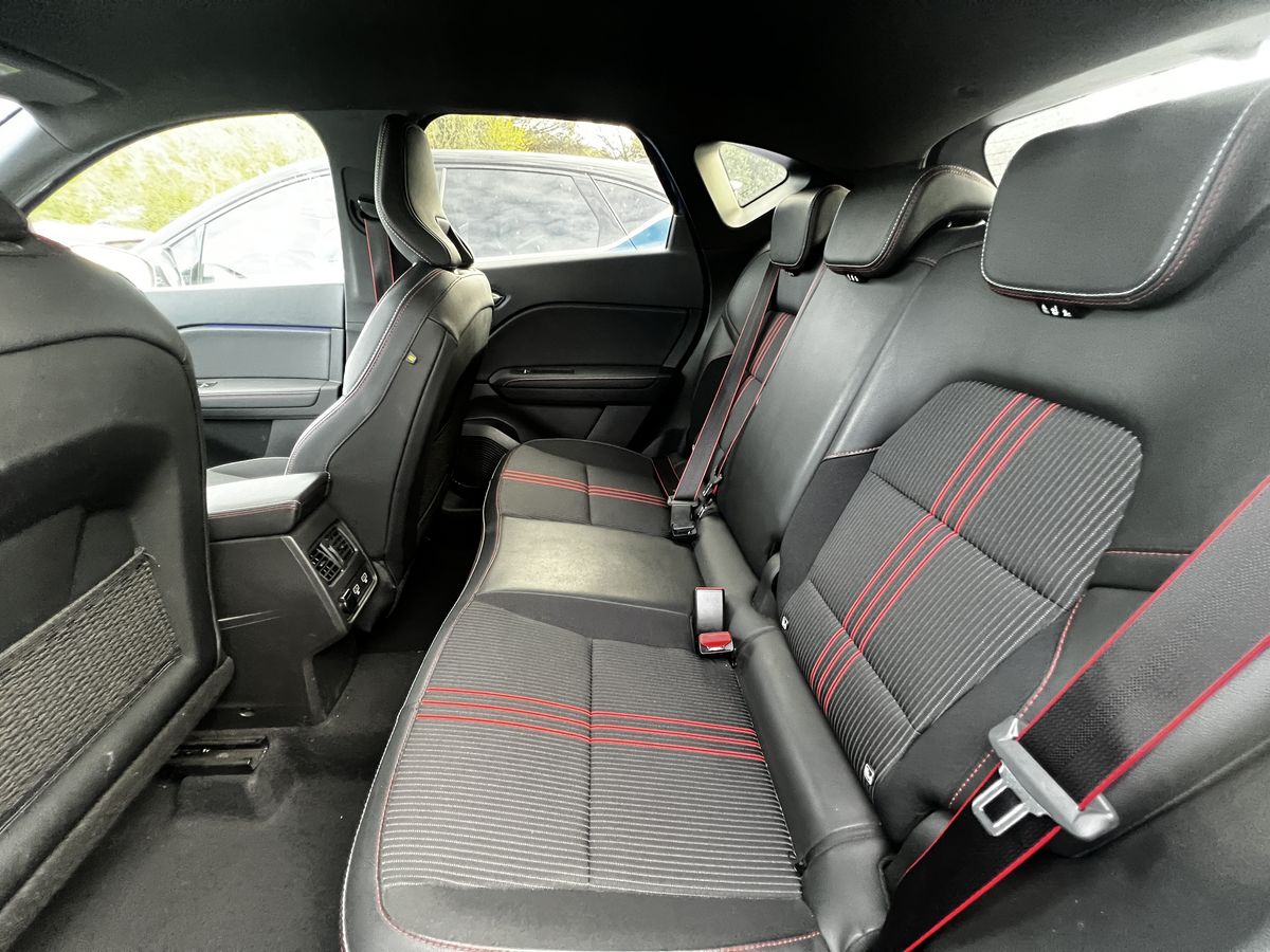 Renault Captur 1.6 Hybrid E-Tech R.S. Line