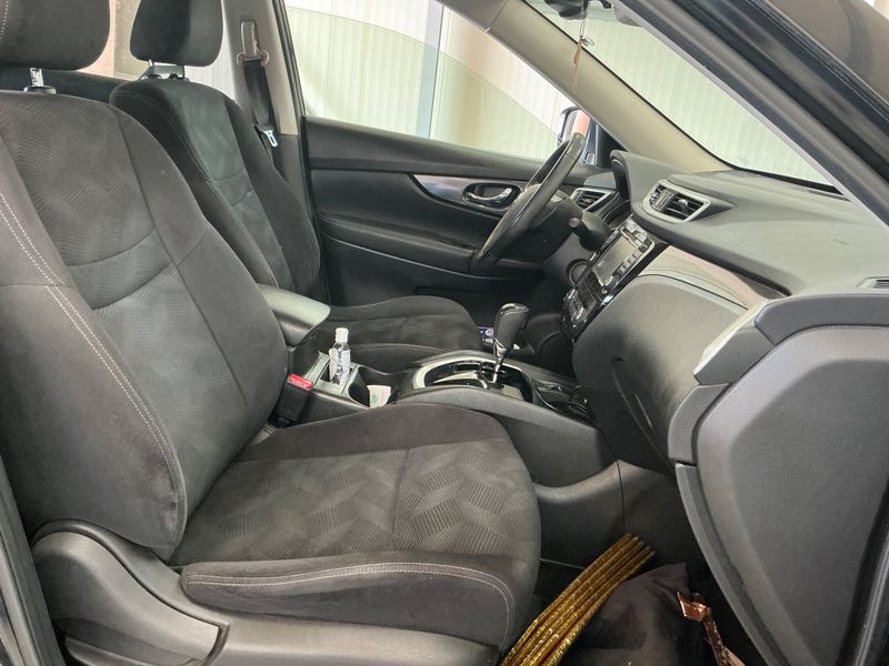 Nissan X-Trail 1.6 dCi N-Connecta — zdjęcie 11