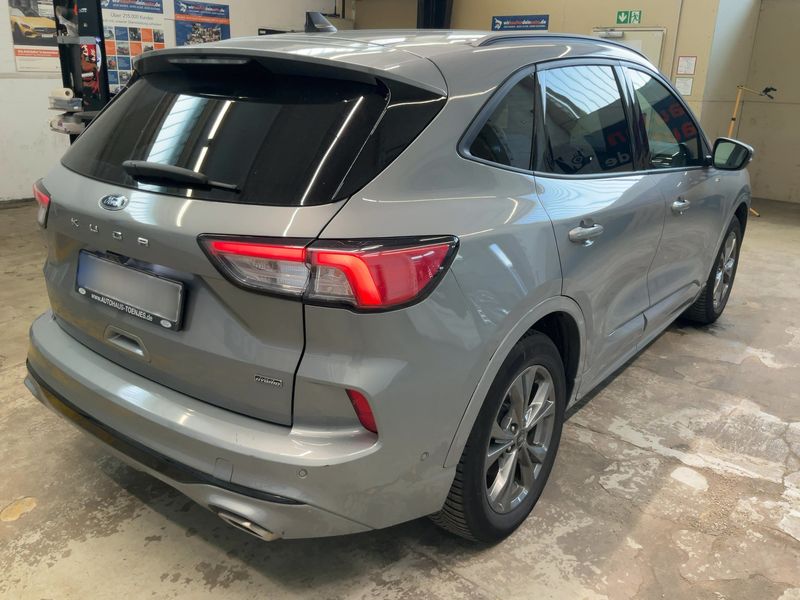Ford Kuga 2.5 Plug-in Hybrid ST-Line X — zdjęcie 6