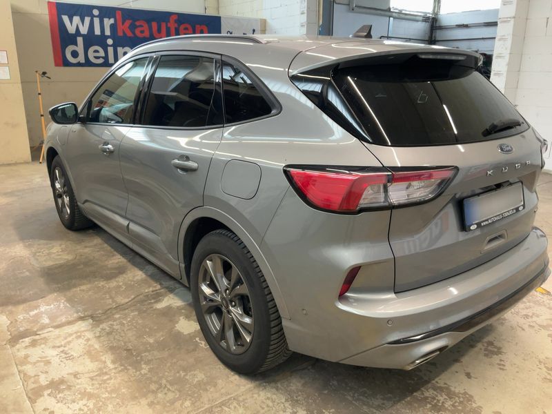 Ford Kuga 2.5 Plug-in Hybrid ST-Line X — zdjęcie 3