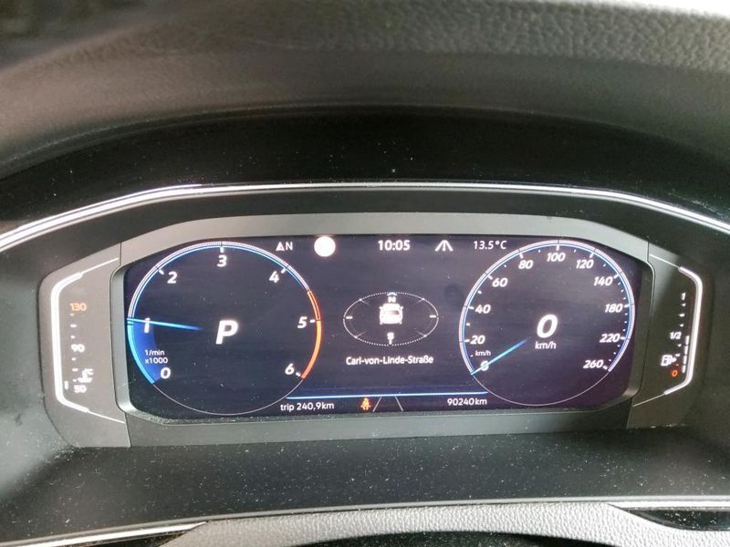 Volkswagen Passat Alltrack 2.0 TDI 4Motion — zdjęcie 11