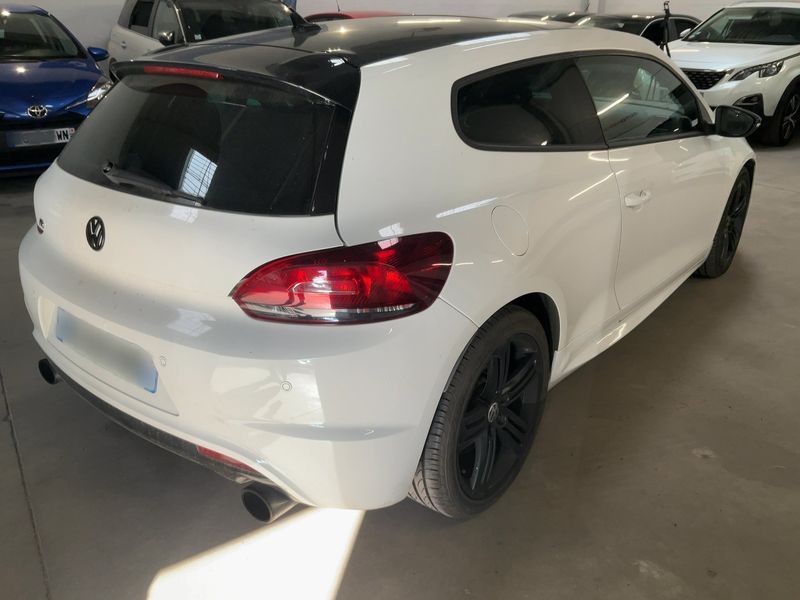 Volkswagen Scirocco 2.0 TSI R — zdjęcie 6