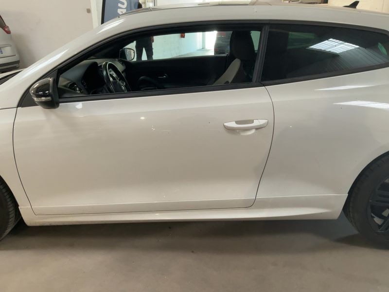 Volkswagen Scirocco 2.0 TSI R — zdjęcie 4