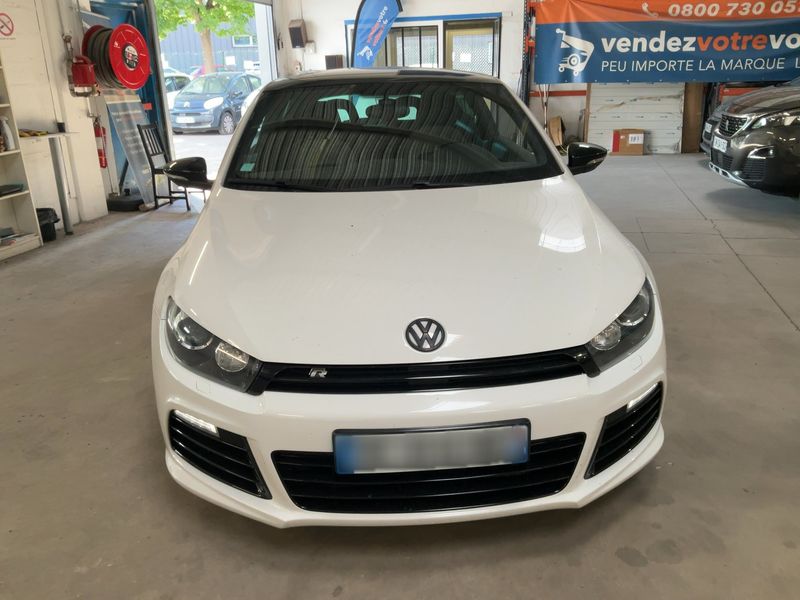 Volkswagen Scirocco 2.0 TSI R — zdjęcie 9