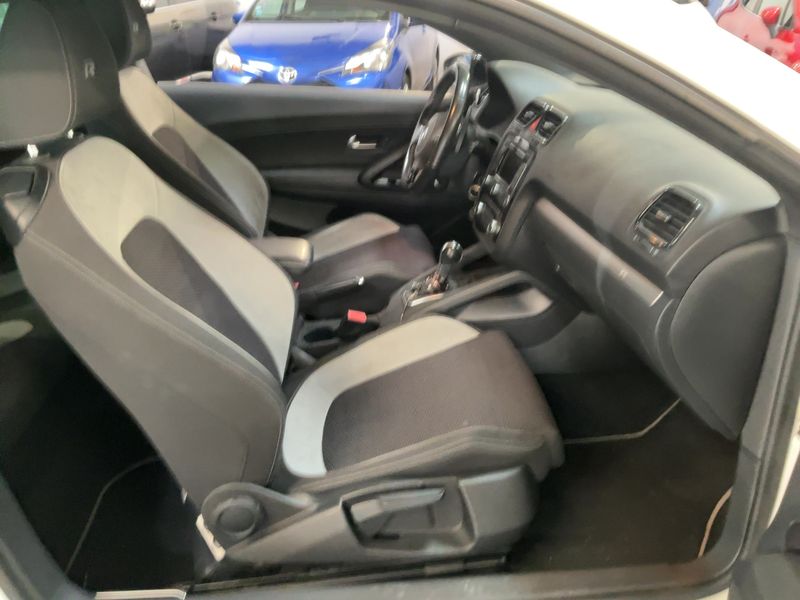 Volkswagen Scirocco 2.0 TSI R — zdjęcie 11