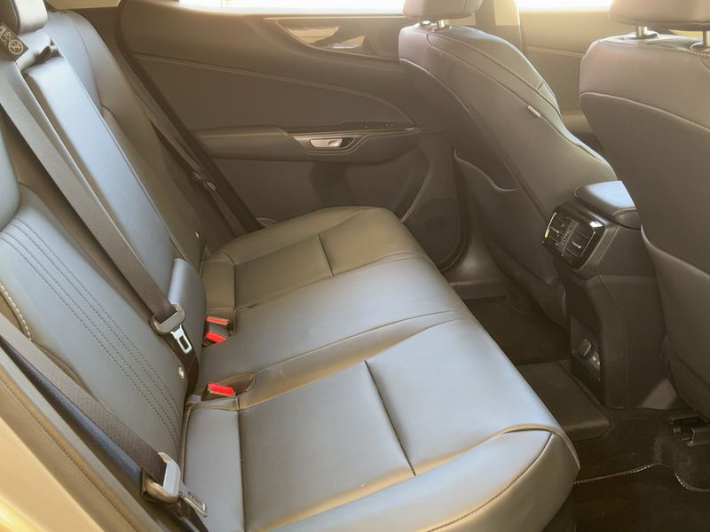 Lexus NX-Serie NX 450h+ E-Four — zdjęcie 14
