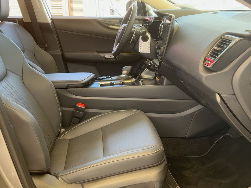 Lexus NX-Serie NX 450h+ E-Four — zdjęcie 11