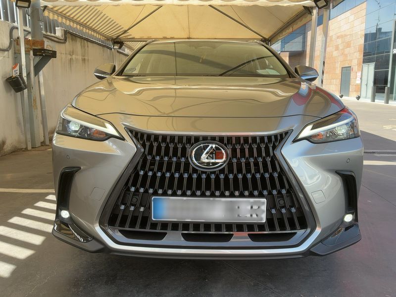 Lexus NX-Serie NX 450h+ E-Four — zdjęcie 9