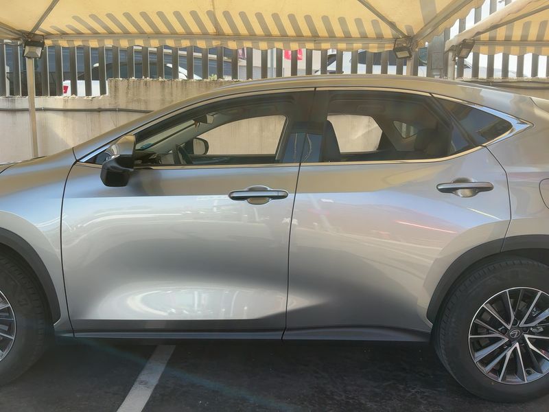 Lexus NX-Serie NX 450h+ E-Four — zdjęcie 4