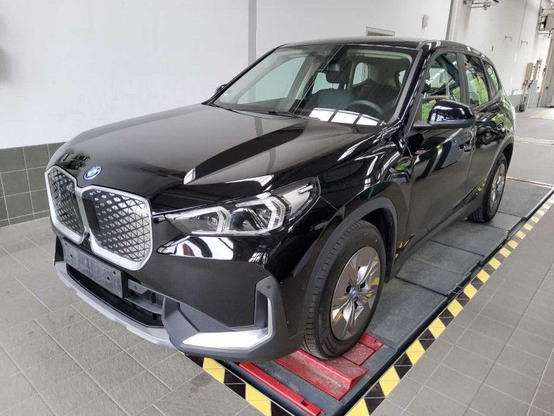 BMW iX1 2024