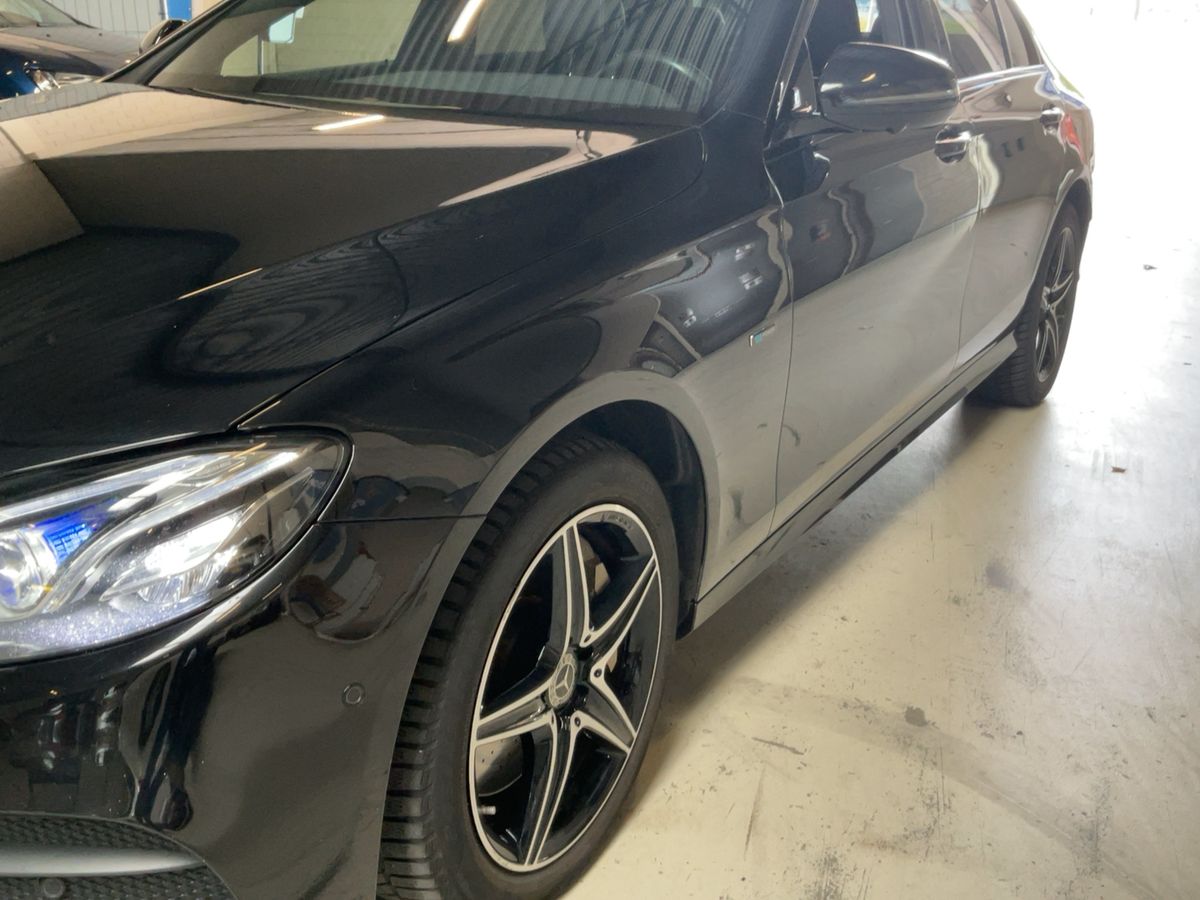 Mercedes-Benz E-Klasse E 300e AMG Line
