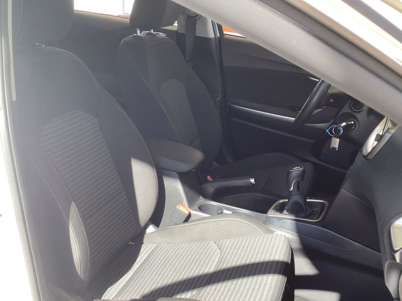 Kia cee'd 1.0 TGDI Drive — zdjęcie 11