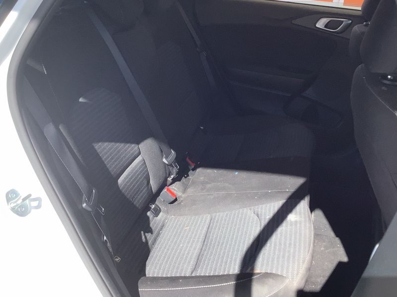Kia cee'd 1.0 TGDI Drive — zdjęcie 14