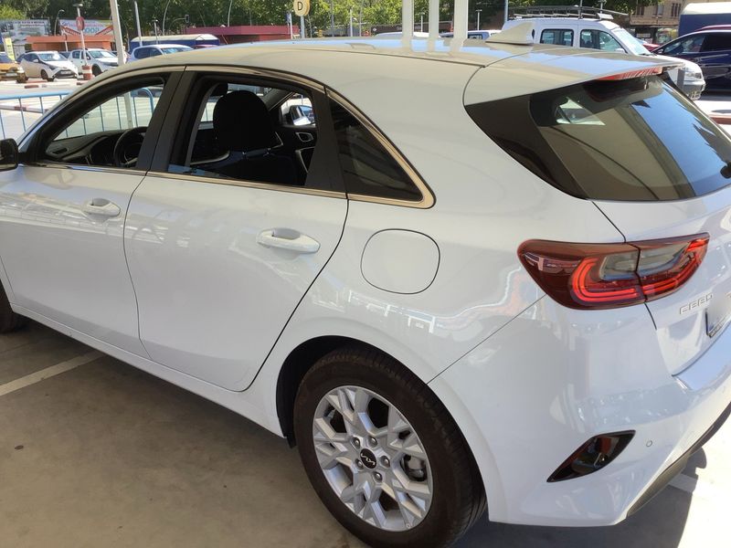 Kia cee'd 1.0 TGDI Drive — zdjęcie 3
