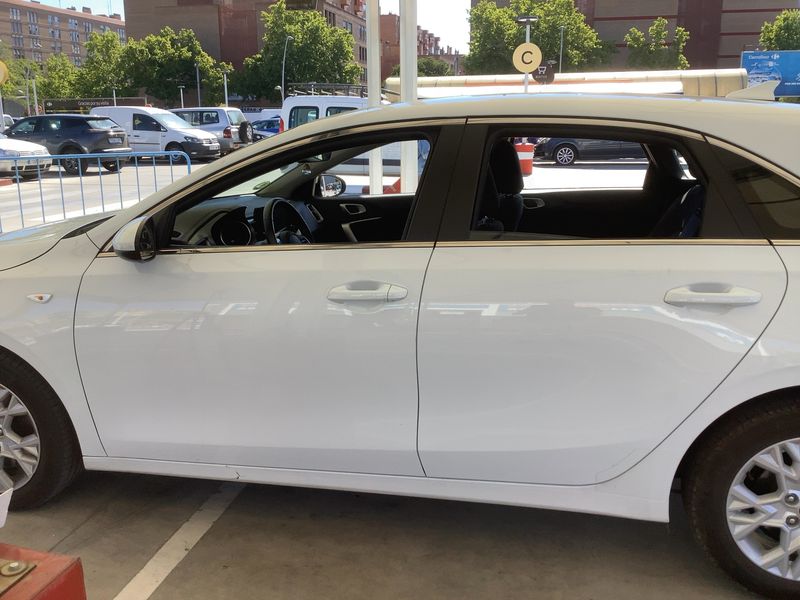Kia cee'd 1.0 TGDI Drive — zdjęcie 4
