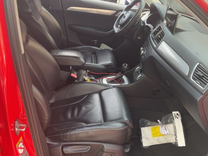Audi RS Q3 2.5 TFSI quattro — zdjęcie 11