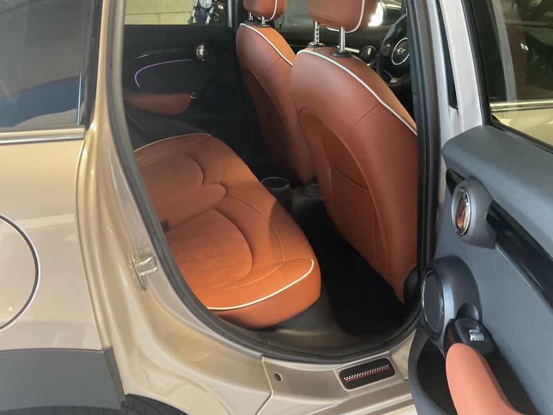 MINI Cooper John Cooper Works Trim — zdjęcie 14