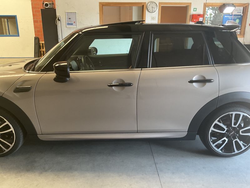MINI Cooper John Cooper Works Trim — zdjęcie 4