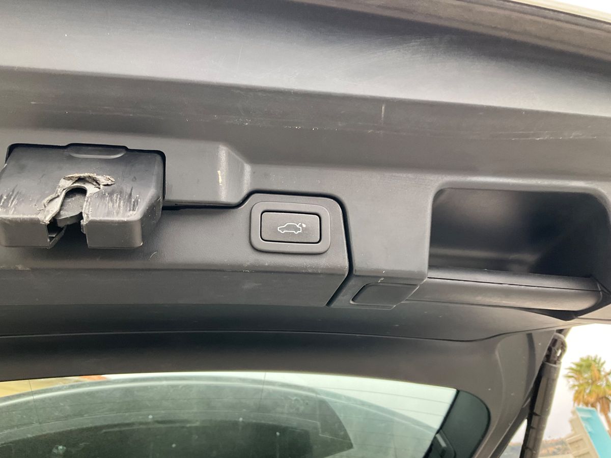 Land Rover 2018 — photo 29