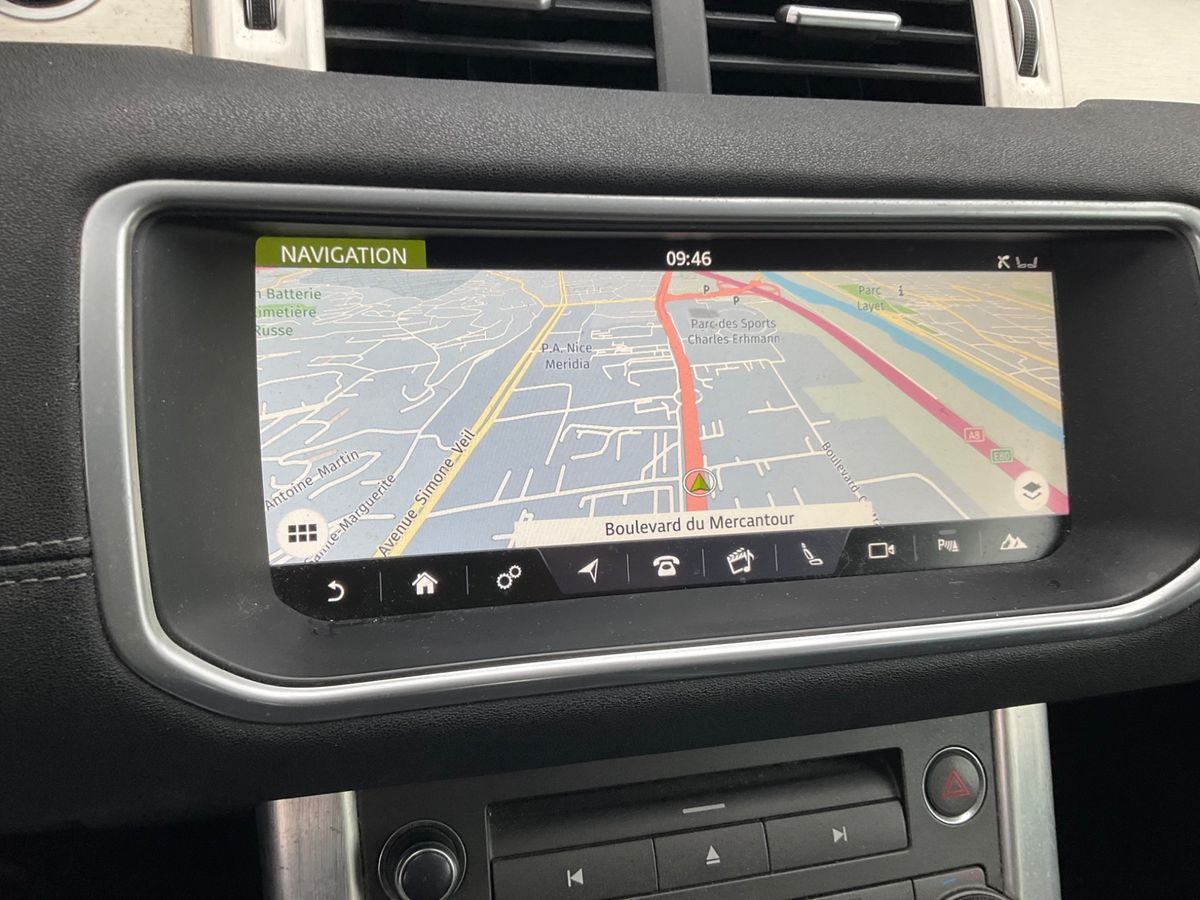 Land Rover 2018 — photo 24