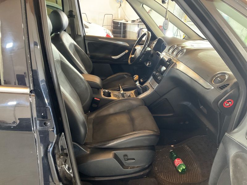 Ford Galaxy 2.2 TDCi Titanium — zdjęcie 3