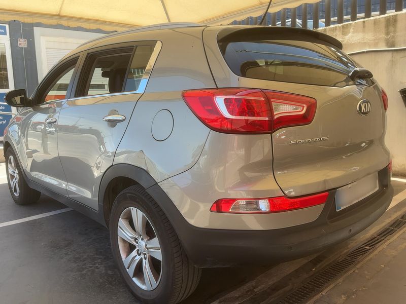 Kia Sportage 1.7 CRDi Drive 4x2 — zdjęcie 3