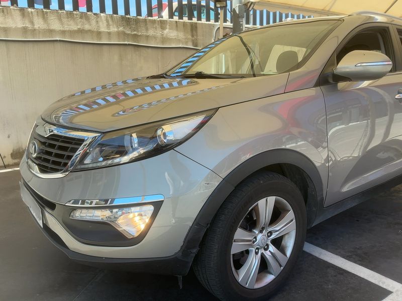 Kia Sportage 1.7 CRDi Drive 4x2 — zdjęcie 2