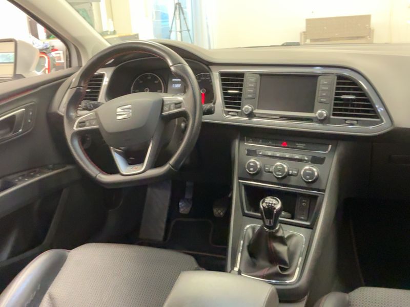 Seat Leon 2.0 TDI FR 2016 – снимка 18