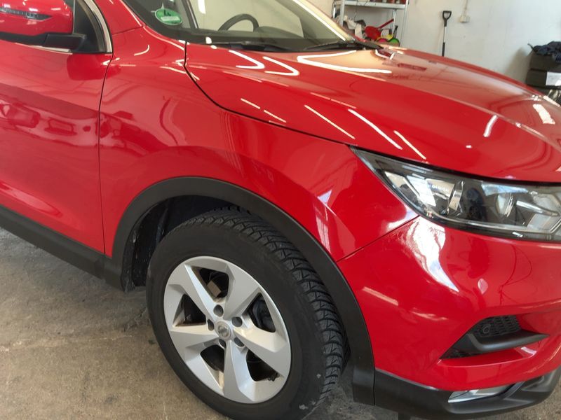 Nissan Qashqai 1.3 DIG-T Shiro — zdjęcie 8