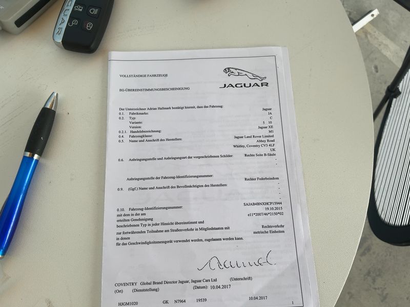 Jaguar XE 20d Portfolio — zdjęcie 16