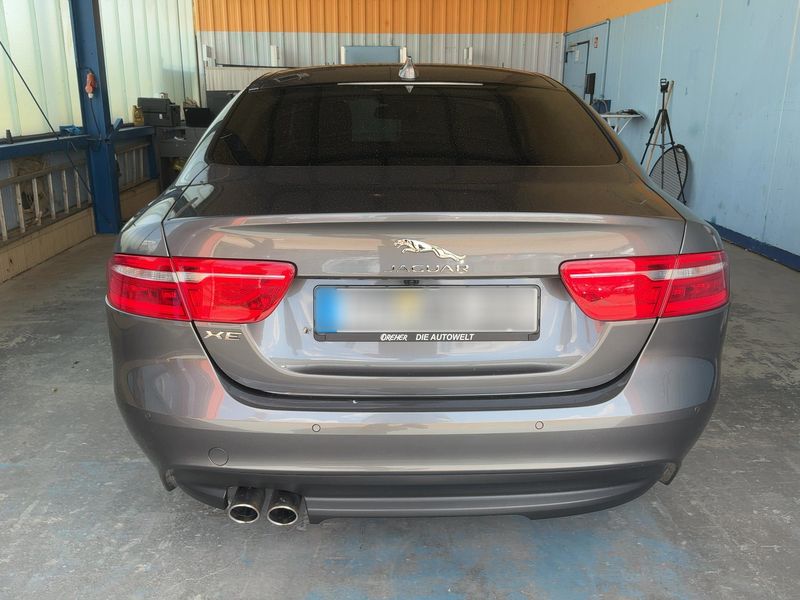 Jaguar XE 20d Portfolio — zdjęcie 5